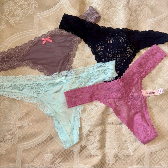 Victoria’s Secret Thong Set - Picture 1 of 5